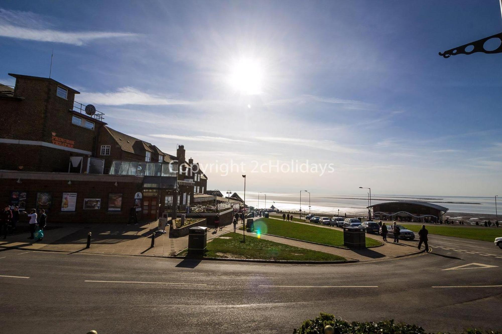 Lovely 6 Berth Caravan For Hire At Manor Park In Hunstanton Norfolk Ref 23044S Exteriör bild